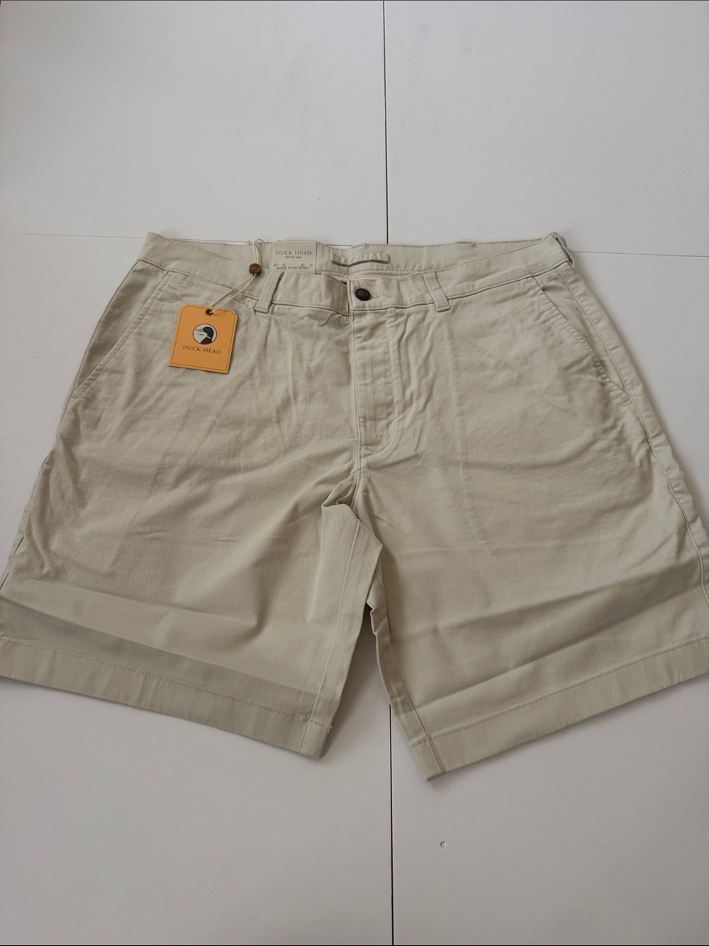 9" Gold School Chino Short